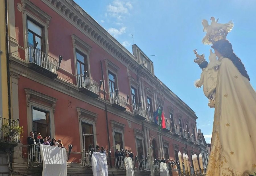 PAGANI forti emozioni e tantissime presenze per la festa della Madonna Delle Galline 2025