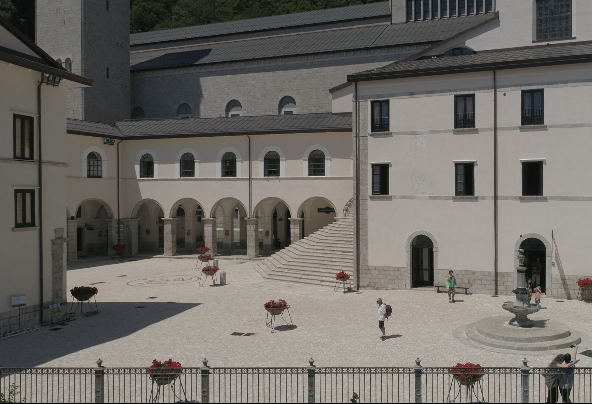 montevergine cortile